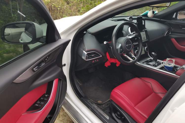 Used Jaguar XEL 2022 2.0T 250 PS R-DYNAMIC S Advanced Sport Edition Driver Seat