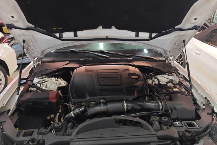 Used Jaguar XEL 2022 2.0T 250 PS R-DYNAMIC S Advanced Sport Edition Engine Bay