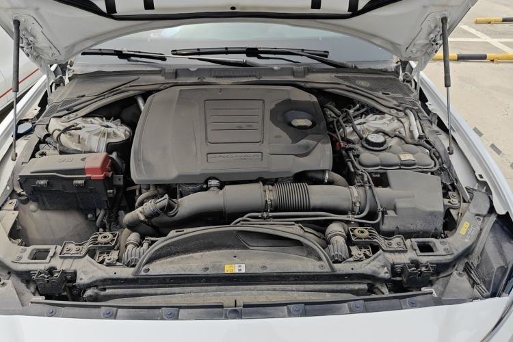 Used Jaguar XEL 2022 2.0T 250 PS R-DYNAMIC S Advanced Sport Edition Engine Bay