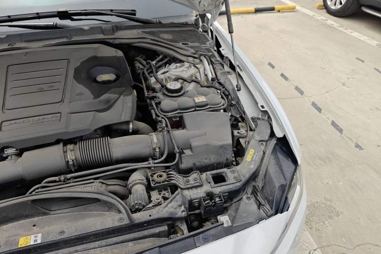 Used Jaguar XEL 2022 2.0T 250 PS R-DYNAMIC S Advanced Sport Edition Engine Bay Left