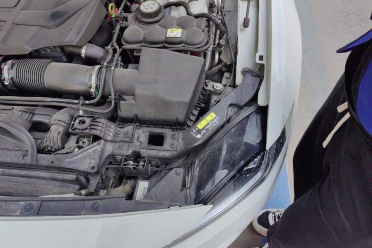Used Jaguar XEL 2022 2.0T 250 PS R-DYNAMIC S Advanced Sport Edition Engine Bay Left