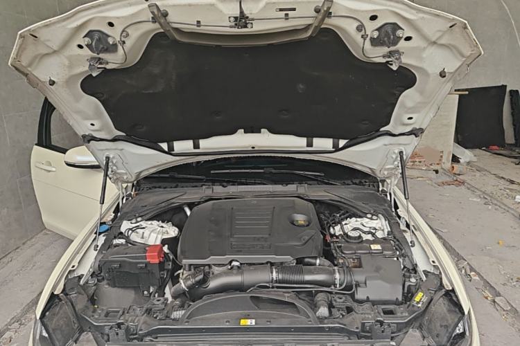 Used Jaguar XEL 2022 2.0T 250 PS R-DYNAMIC S Advanced Sport Edition Engine Bay