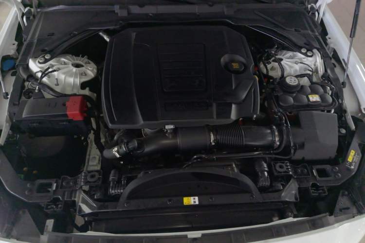 Used Jaguar XEL 2022 2.0T 250 PS R-DYNAMIC S Advanced Sport Edition Engine Bay
