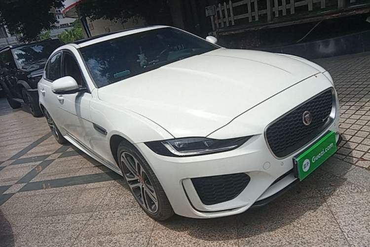 Used Jaguar XEL 2022 2.0T 250 PS R-DYNAMIC S Advanced Sport Edition Front Right 45 Deg
