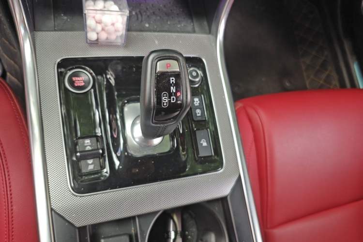 Used Jaguar XEL 2022 2.0T 250 PS R-DYNAMIC S Advanced Sport Edition Gear Lever
