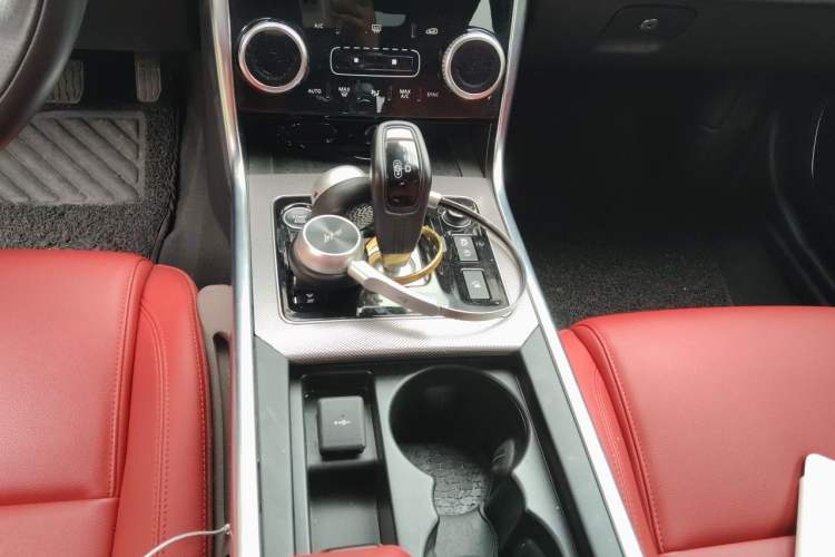 Used Jaguar XEL 2022 2.0T 250 PS R-DYNAMIC S Advanced Sport Edition Gear Lever