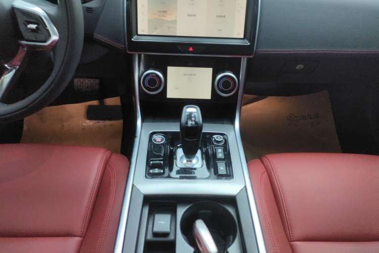 Used Jaguar XEL 2022 2.0T 250 PS R-DYNAMIC S Advanced Sport Edition Gear Lever