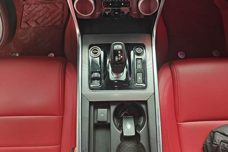 Used Jaguar XEL 2022 2.0T 250 PS R-DYNAMIC S Advanced Sport Edition Gear Lever