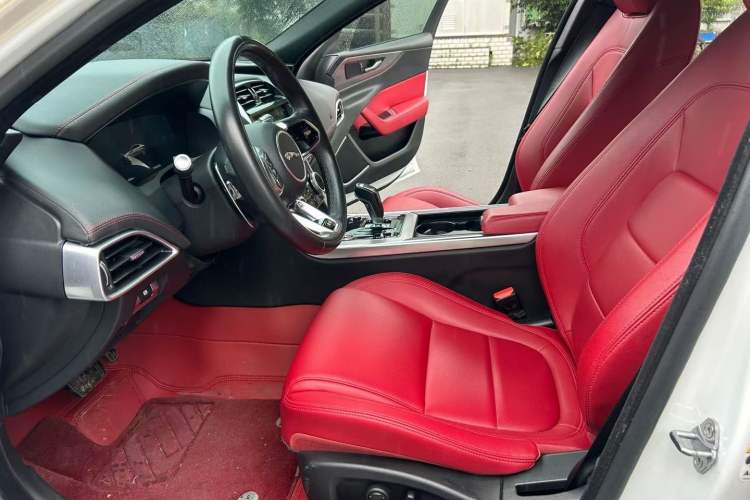Used Jaguar XEL 2022 2.0T 250 PS R-DYNAMIC S Advanced Sport Edition Interior 2