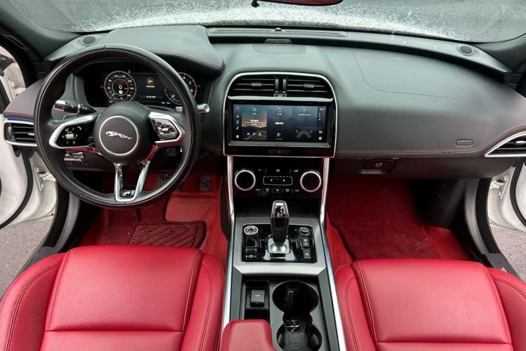 Used Jaguar XEL 2022 2.0T 250 PS R-DYNAMIC S Advanced Sport Edition Interior 3