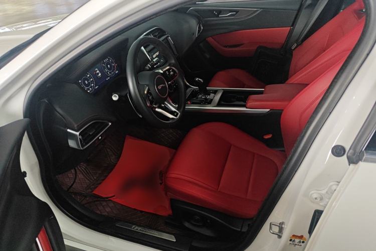 Used Jaguar XEL 2022 2.0T 250 PS R-DYNAMIC S Advanced Sport Edition Left Front Seat