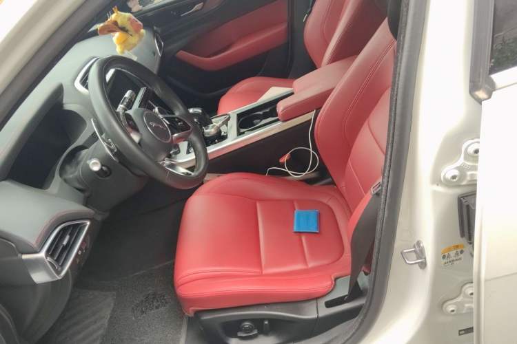 Used Jaguar XEL 2022 2.0T 250 PS R-DYNAMIC S Advanced Sport Edition Left Front Seat