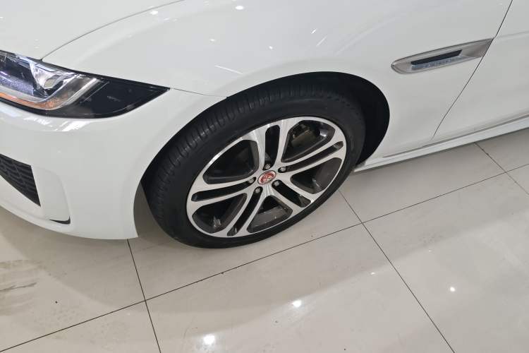 Used Jaguar XEL 2022 2.0T 250 PS R-DYNAMIC S Advanced Sport Edition Left Front Wheel Hub