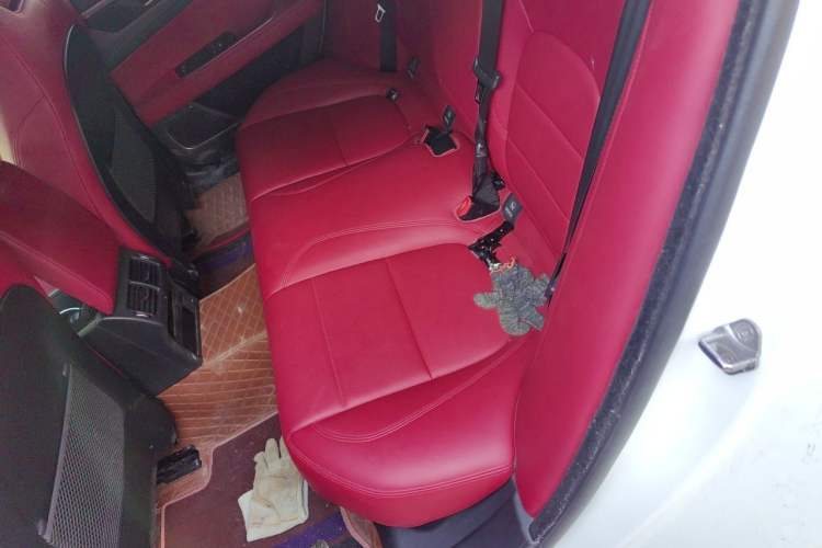 Used Jaguar XEL 2022 2.0T 250 PS R-DYNAMIC S Advanced Sport Edition Left Rear Seat