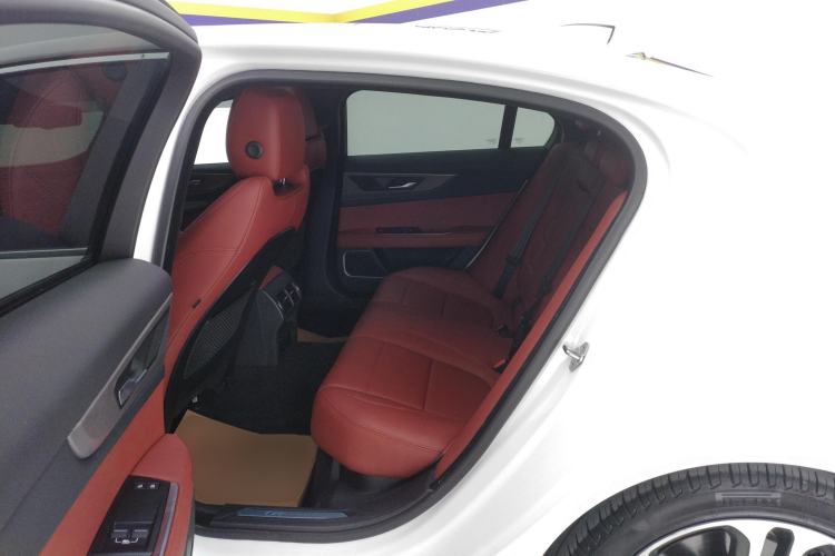 Used Jaguar XEL 2022 2.0T 250 PS R-DYNAMIC S Advanced Sport Edition Left Rear Seat