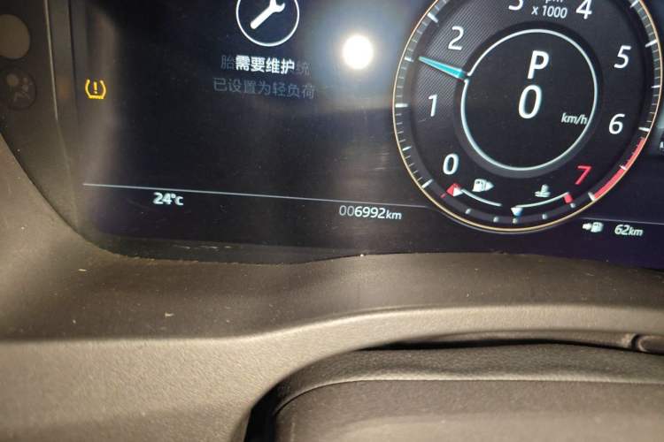 Used Jaguar XEL 2022 2.0T 250 PS R-DYNAMIC S Advanced Sport Edition Odometer Close Up