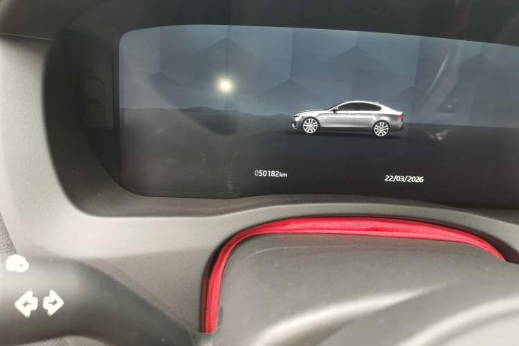 Used Jaguar XEL 2022 2.0T 250 PS R-DYNAMIC S Advanced Sport Edition Odometer Close Up