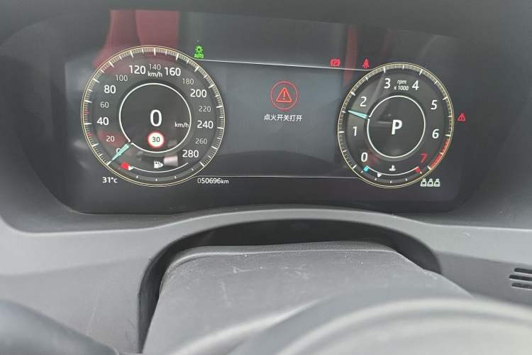 Used Jaguar XEL 2022 2.0T 250 PS R-DYNAMIC S Advanced Sport Edition Odometer Close Up