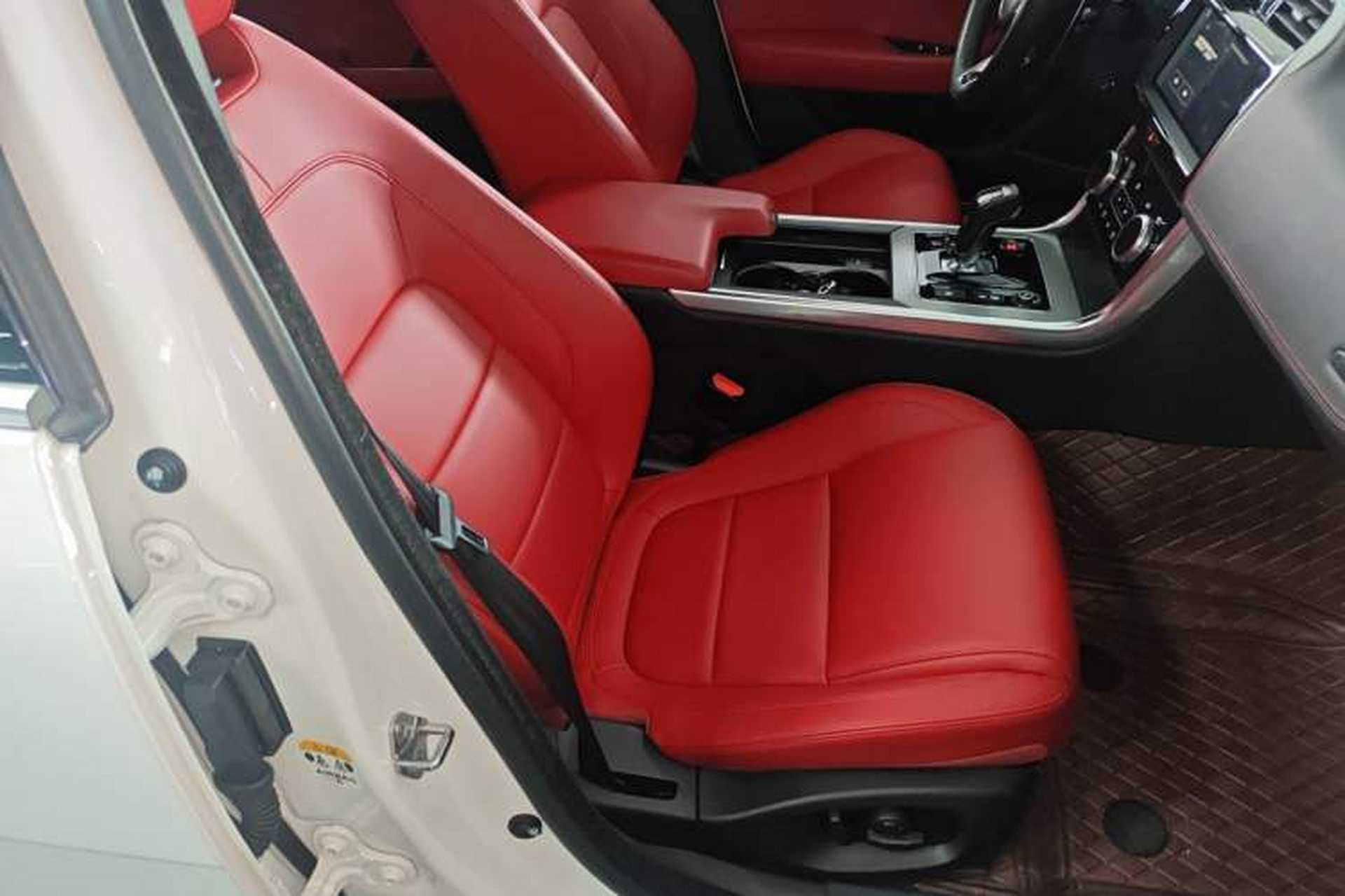 Used Jaguar XEL 2022 2.0T 250 PS R-DYNAMIC S Advanced Sport Edition Right Front Seat