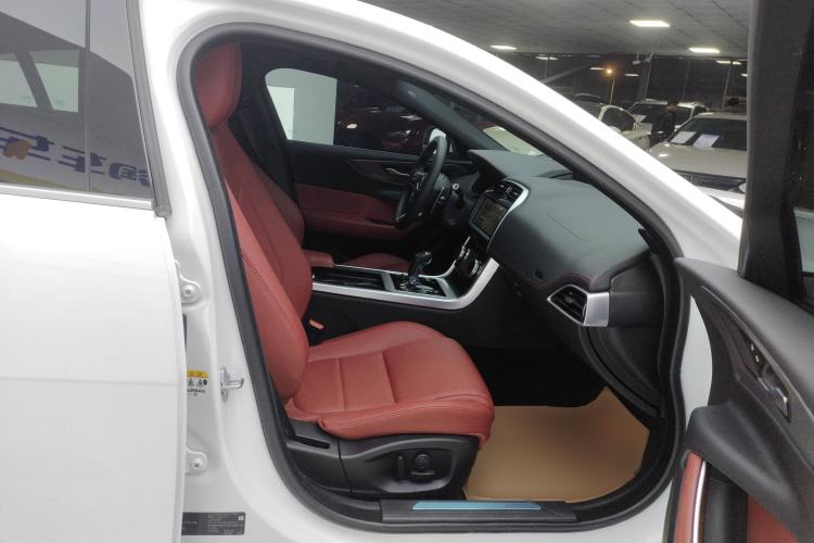 Used Jaguar XEL 2022 2.0T 250 PS R-DYNAMIC S Advanced Sport Edition Right Front Seat