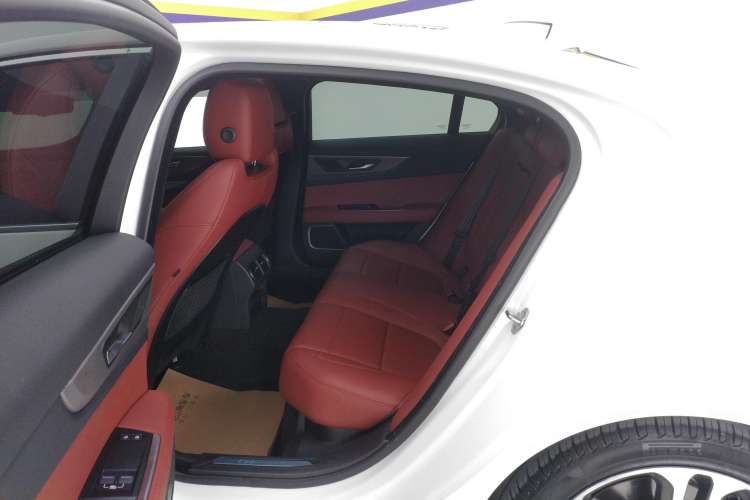Used Jaguar XEL 2022 2.0T 250 PS R-DYNAMIC S Advanced Sport Edition Right Rear Seat