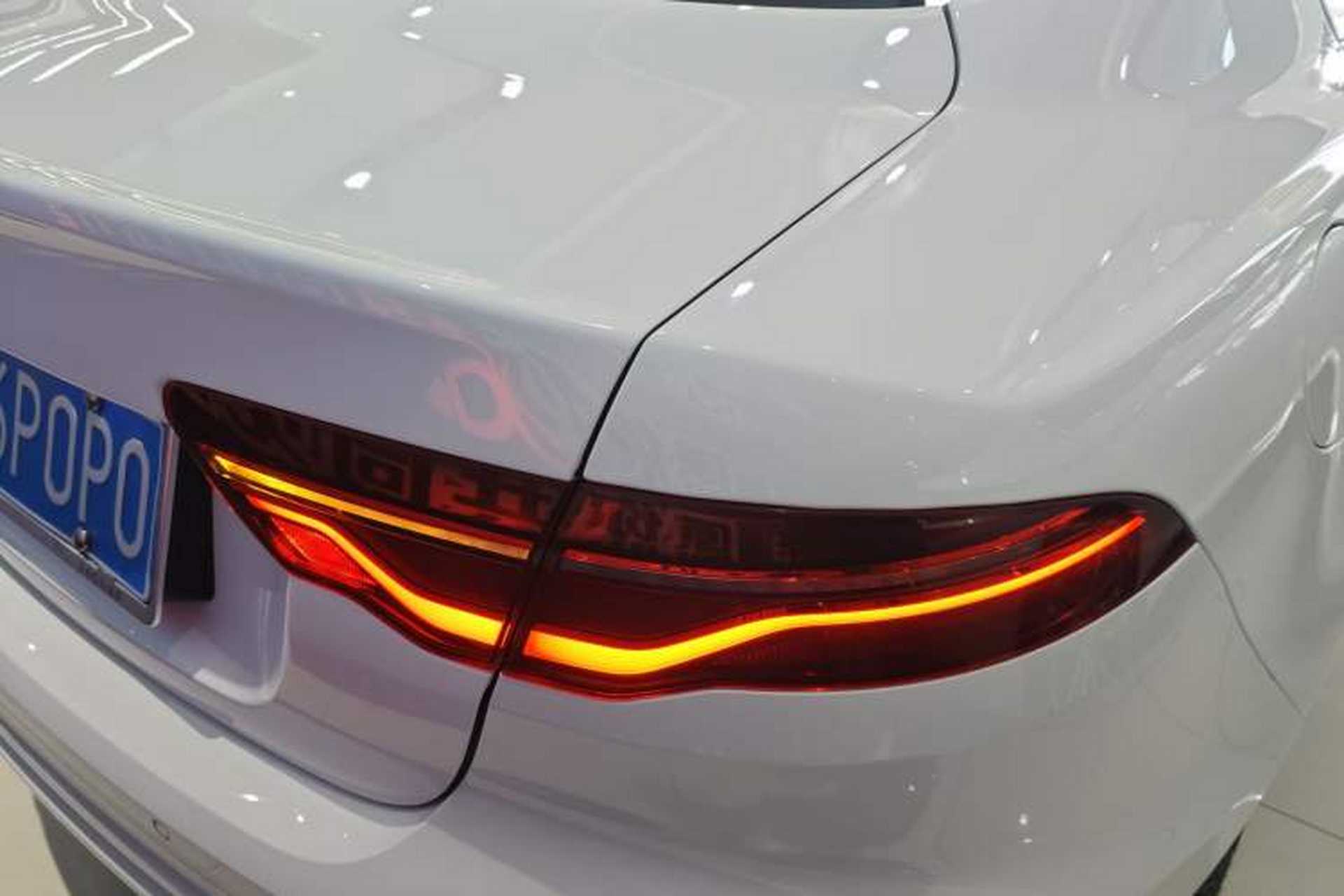 Used Jaguar XEL 2022 2.0T 250 PS R-DYNAMIC S Advanced Sport Edition Right Rear Taillight