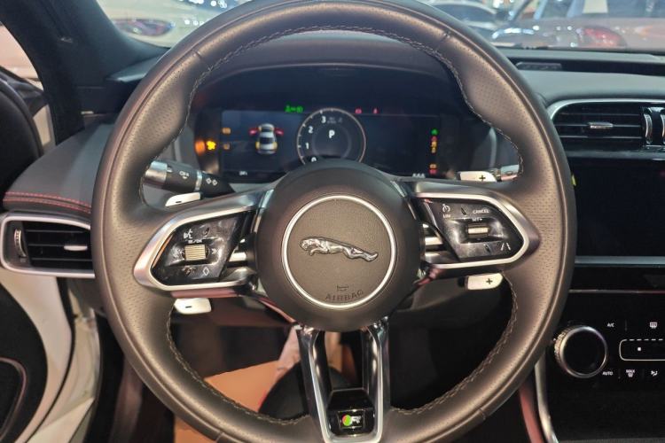 Used Jaguar XEL 2022 2.0T 250 PS R-DYNAMIC S Advanced Sport Edition Steering Wheel