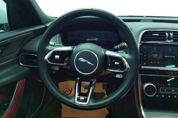 Used Jaguar XEL 2022 2.0T 250 PS R-DYNAMIC S Advanced Sport Edition Steering Wheel