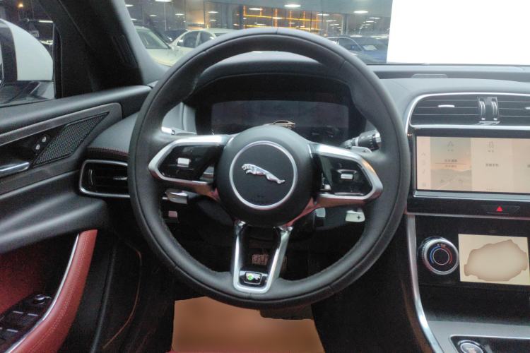 Used Jaguar XEL 2022 2.0T 250 PS R-DYNAMIC S Advanced Sport Edition Steering Wheel