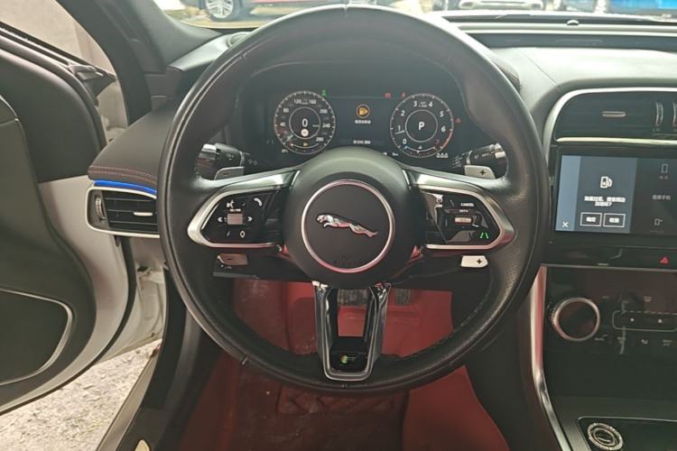 Used Jaguar XEL 2022 2.0T 250 PS R-DYNAMIC S Advanced Sport Edition Steering Wheel