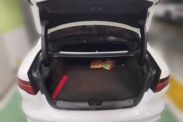 Used Jaguar XEL 2022 2.0T 250 PS R-DYNAMIC S Advanced Sport Edition Trunk