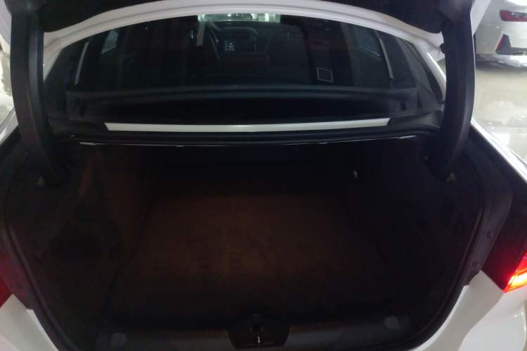 Used Jaguar XEL 2022 2.0T 250 PS R-DYNAMIC S Advanced Sport Edition Trunk