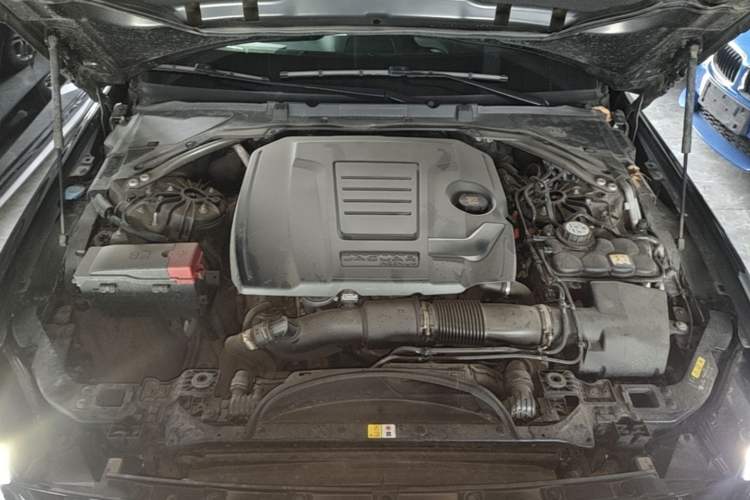 Used Jaguar XEL 2023 2.0T 250 PS R-DYNAMIC S Advanced Sport Edition Engine Bay