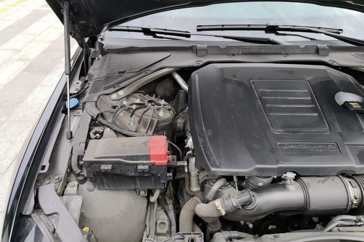 Used Jaguar XEL 2023 2.0T 250 PS R-DYNAMIC S Advanced Sport Edition Engine Bay Right