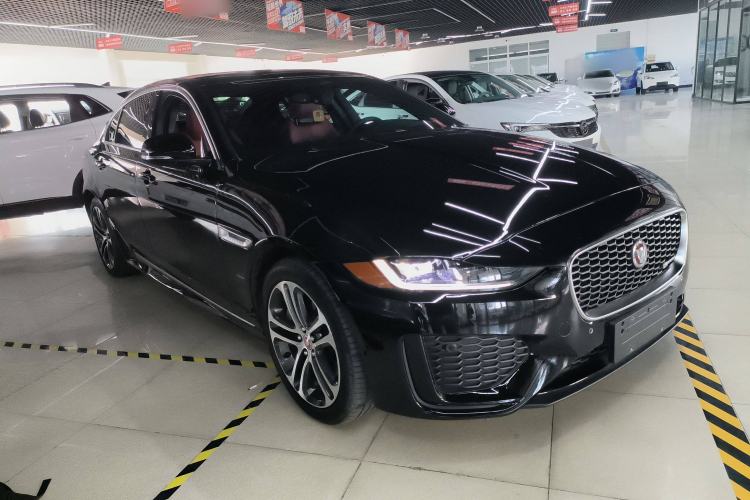 Used Jaguar XEL 2023 2.0T 250 PS R-DYNAMIC S Advanced Sport Edition Front Right 45 Deg