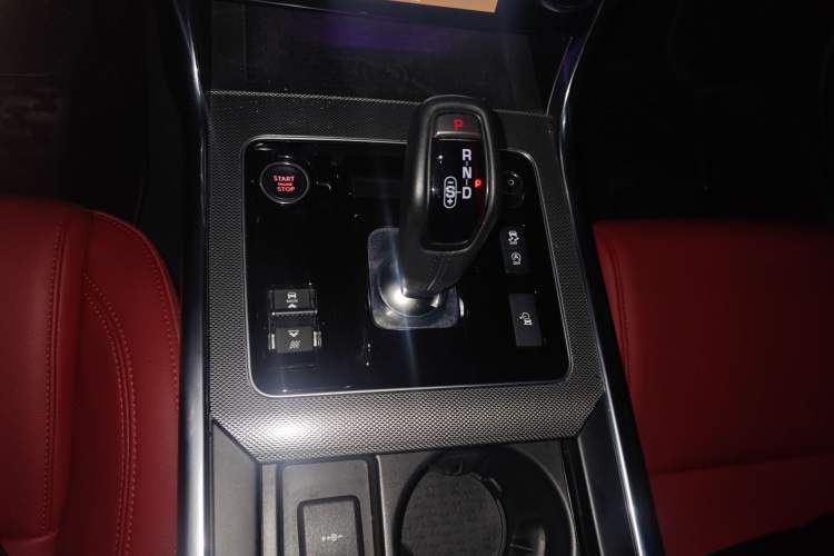 Used Jaguar XEL 2023 2.0T 250 PS R-DYNAMIC S Advanced Sport Edition Gear Lever