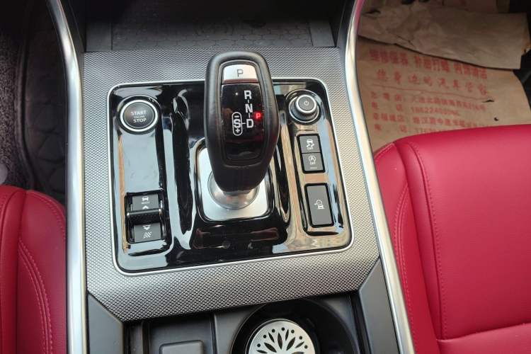 Used Jaguar XEL 2023 2.0T 250 PS R-DYNAMIC S Advanced Sport Edition Gear Lever