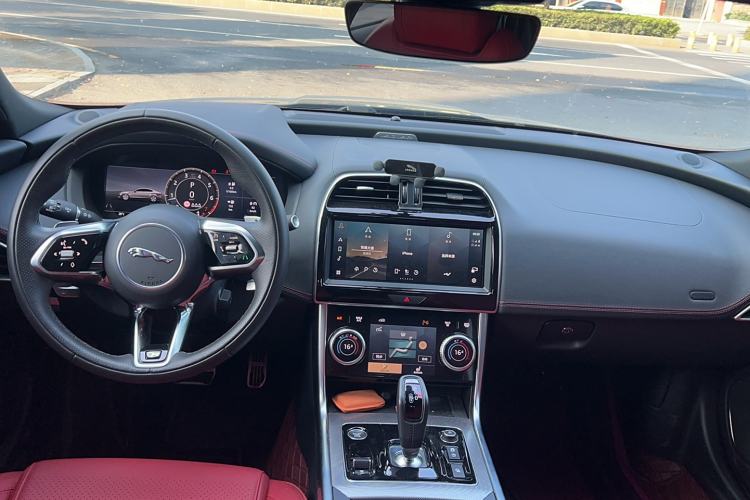 Used Jaguar XEL 2023 2.0T 250 PS R-DYNAMIC S Advanced Sport Edition Interior 3