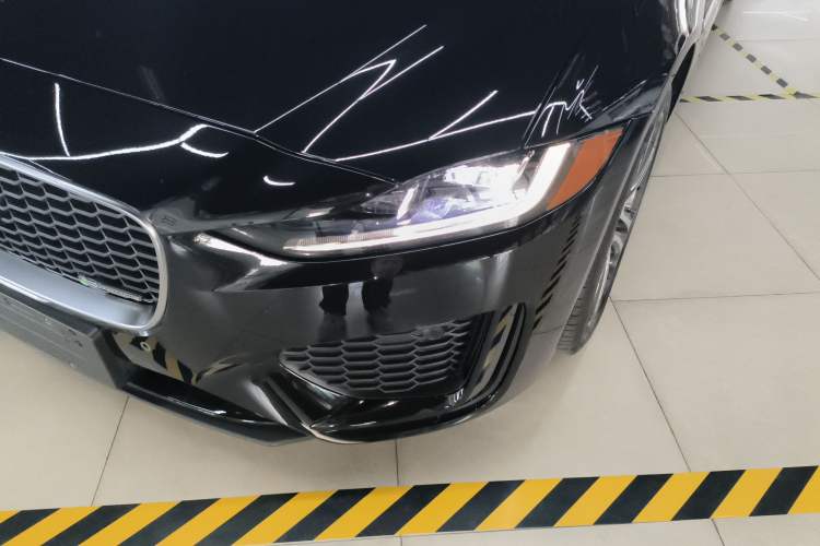 Used Jaguar XEL 2023 2.0T 250 PS R-DYNAMIC S Advanced Sport Edition Left Front Headlight