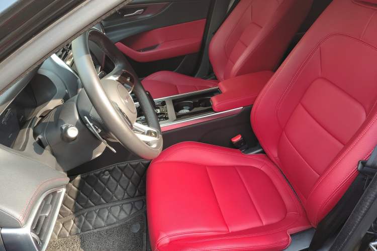 Used Jaguar XEL 2023 2.0T 250 PS R-DYNAMIC S Advanced Sport Edition Left Front Seat