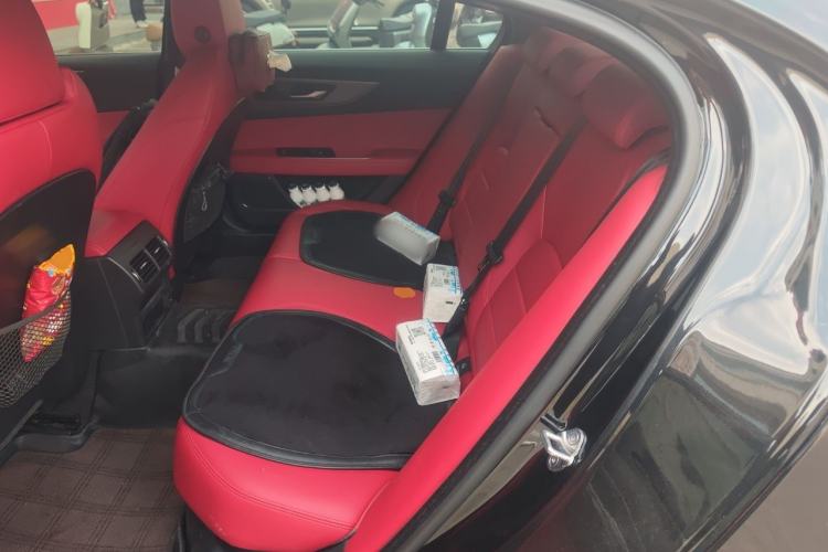 Used Jaguar XEL 2023 2.0T 250 PS R-DYNAMIC S Advanced Sport Edition Left Rear Seat