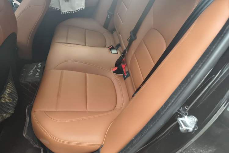 Used Jaguar XEL 2023 2.0T 250 PS R-DYNAMIC S Advanced Sport Edition Left Rear Seat
