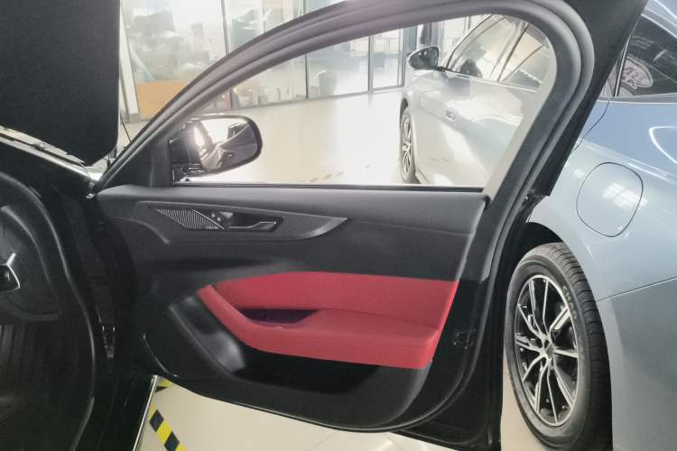 Used Jaguar XEL 2023 2.0T 250 PS R-DYNAMIC S Advanced Sport Edition Right Front Door Interior