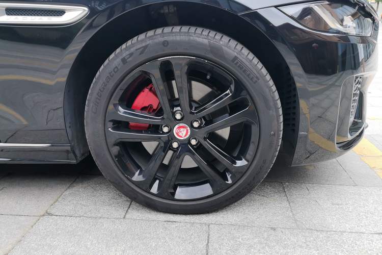 Used Jaguar XEL 2023 2.0T 250 PS R-DYNAMIC S Advanced Sport Edition Right Front Wheel Hub