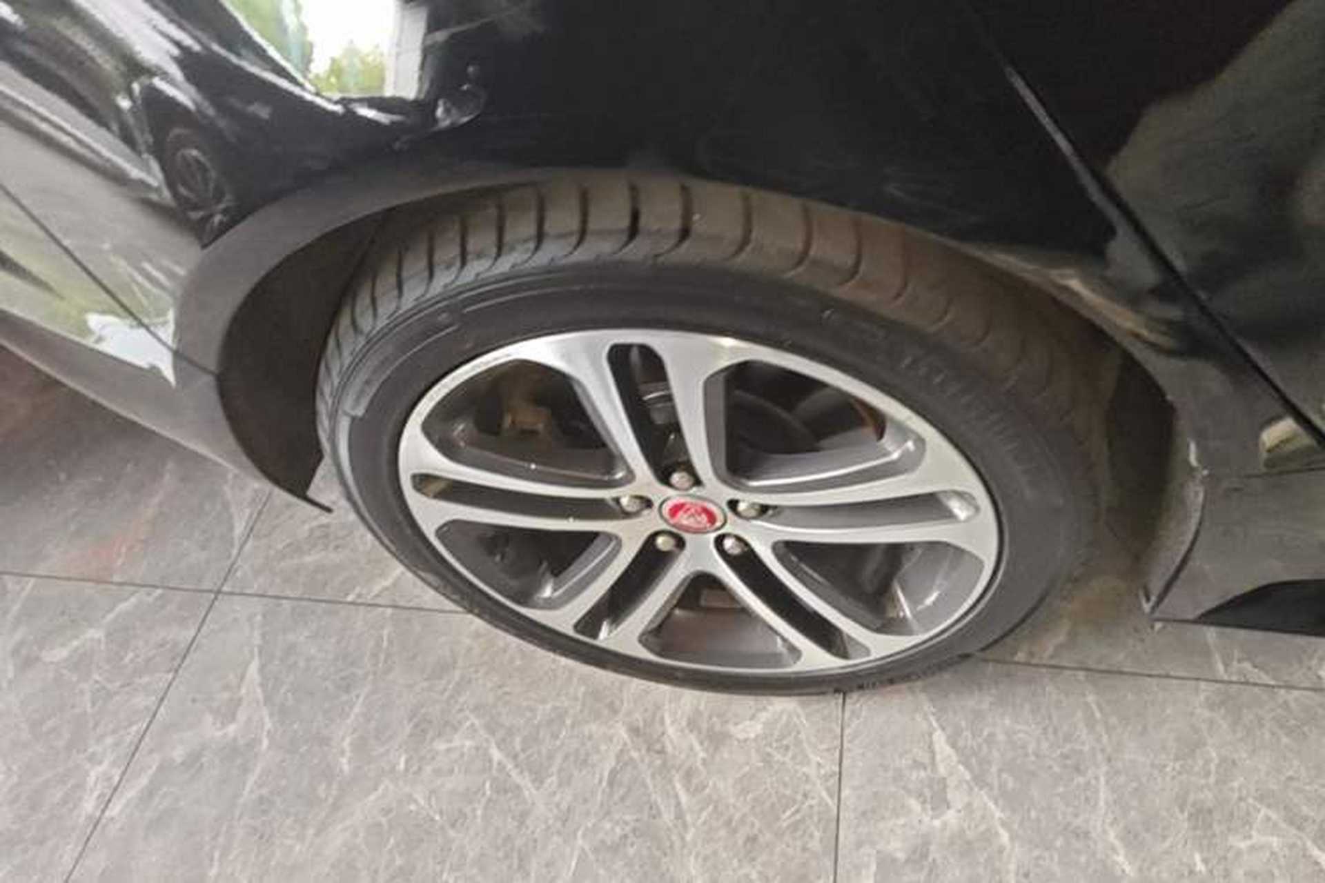 Used Jaguar XEL 2023 2.0T 250 PS R-DYNAMIC S Advanced Sport Edition Right Rear Wheel Hub