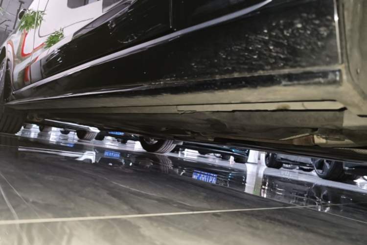Used Jaguar XEL 2023 2.0T 250 PS R-DYNAMIC S Advanced Sport Edition Right Side Sill