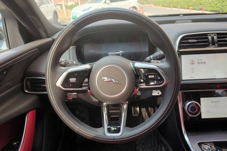 Used Jaguar XEL 2023 2.0T 250 PS R-DYNAMIC S Advanced Sport Edition Steering Wheel