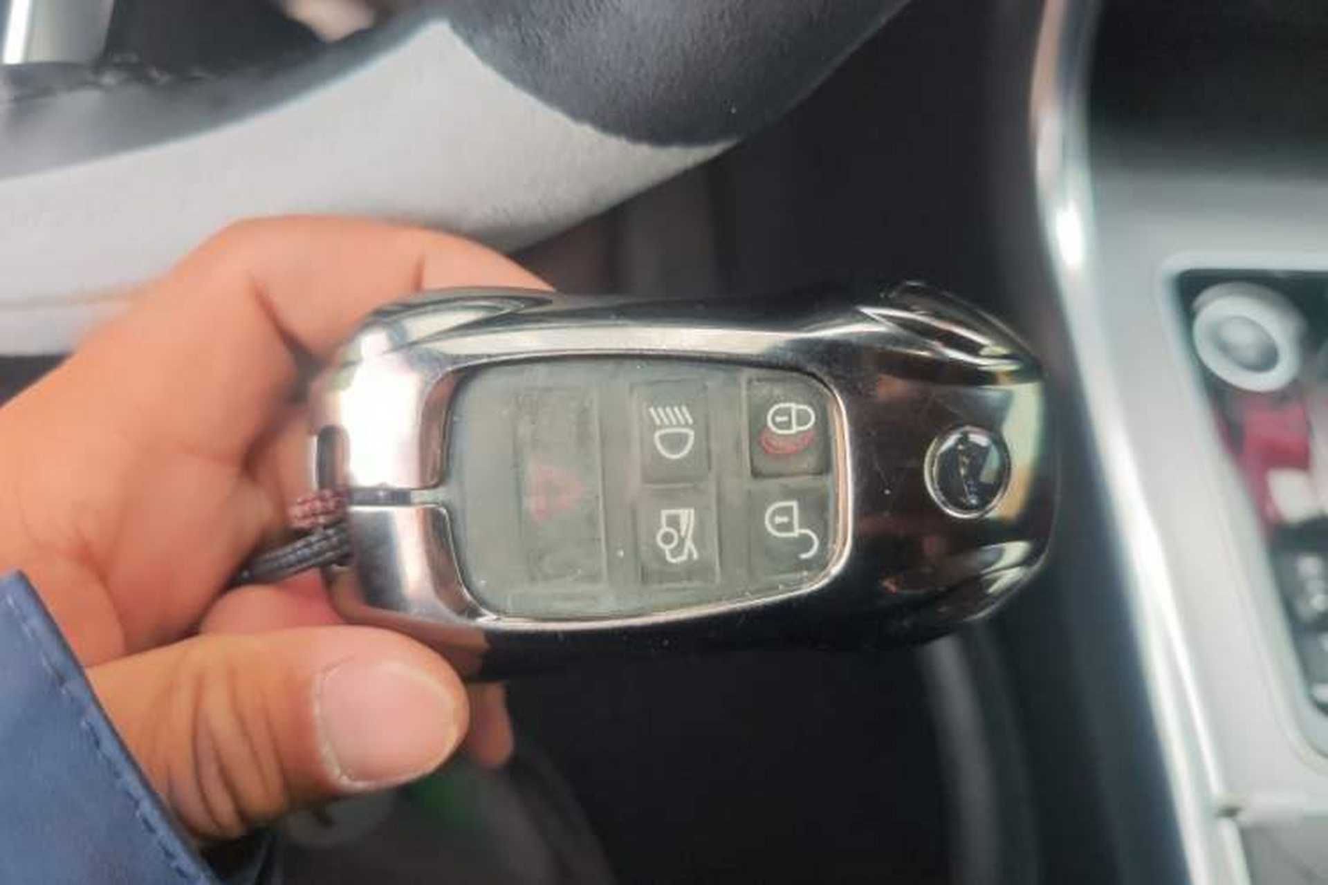 Used Jaguar XEL 2023 2.0T 250 PS R-DYNAMIC S Advanced Sport Edition Vehicle Key