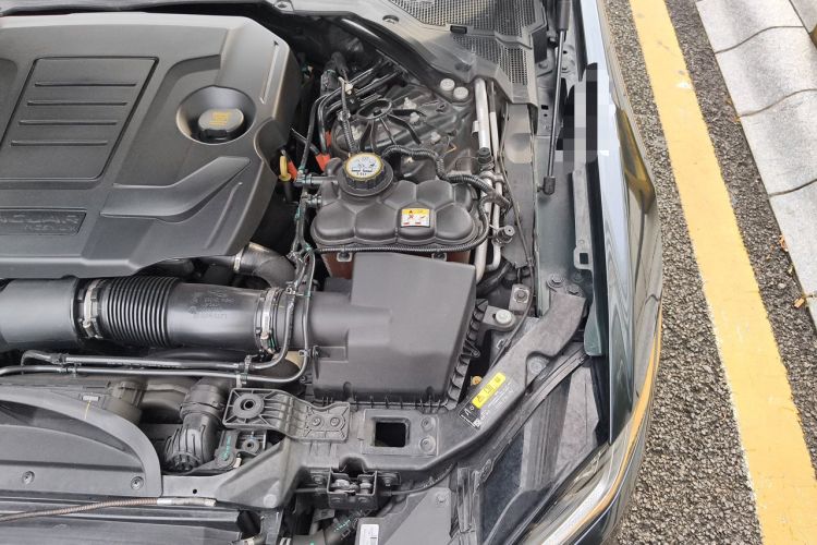 Used Jaguar XEL 2023 2.0T 250 PS R-DYNAMIC S Advanced Sport Edition Engine Bay Left