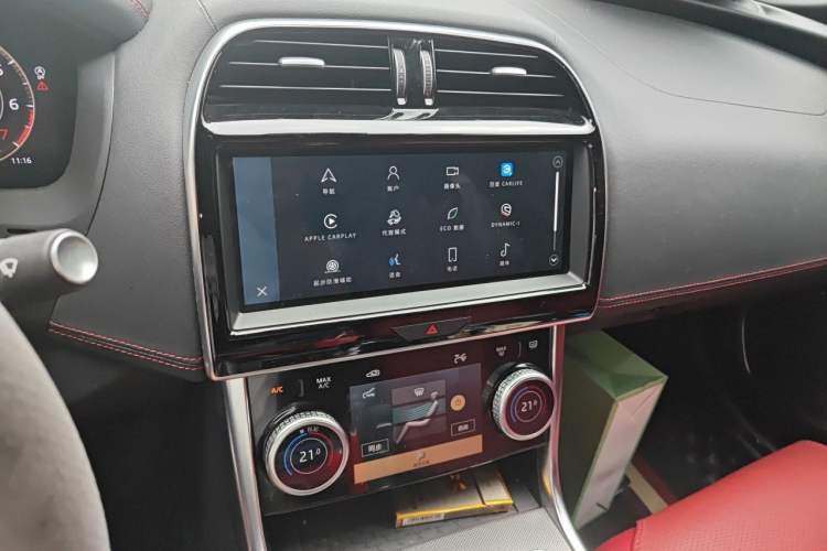 Used Jaguar XEL 2023 2.0T 250 PS R-DYNAMIC S Advanced Sport Edition Audio And AC Panel